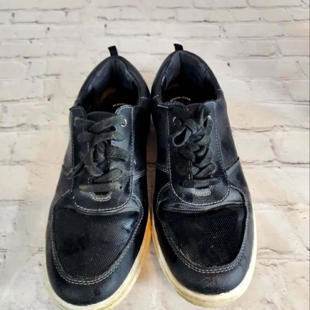 Men's Weatherproof sneakers, size 10.5